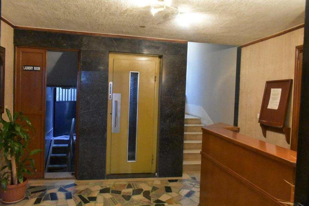 Aparthotel Adonis Furnished